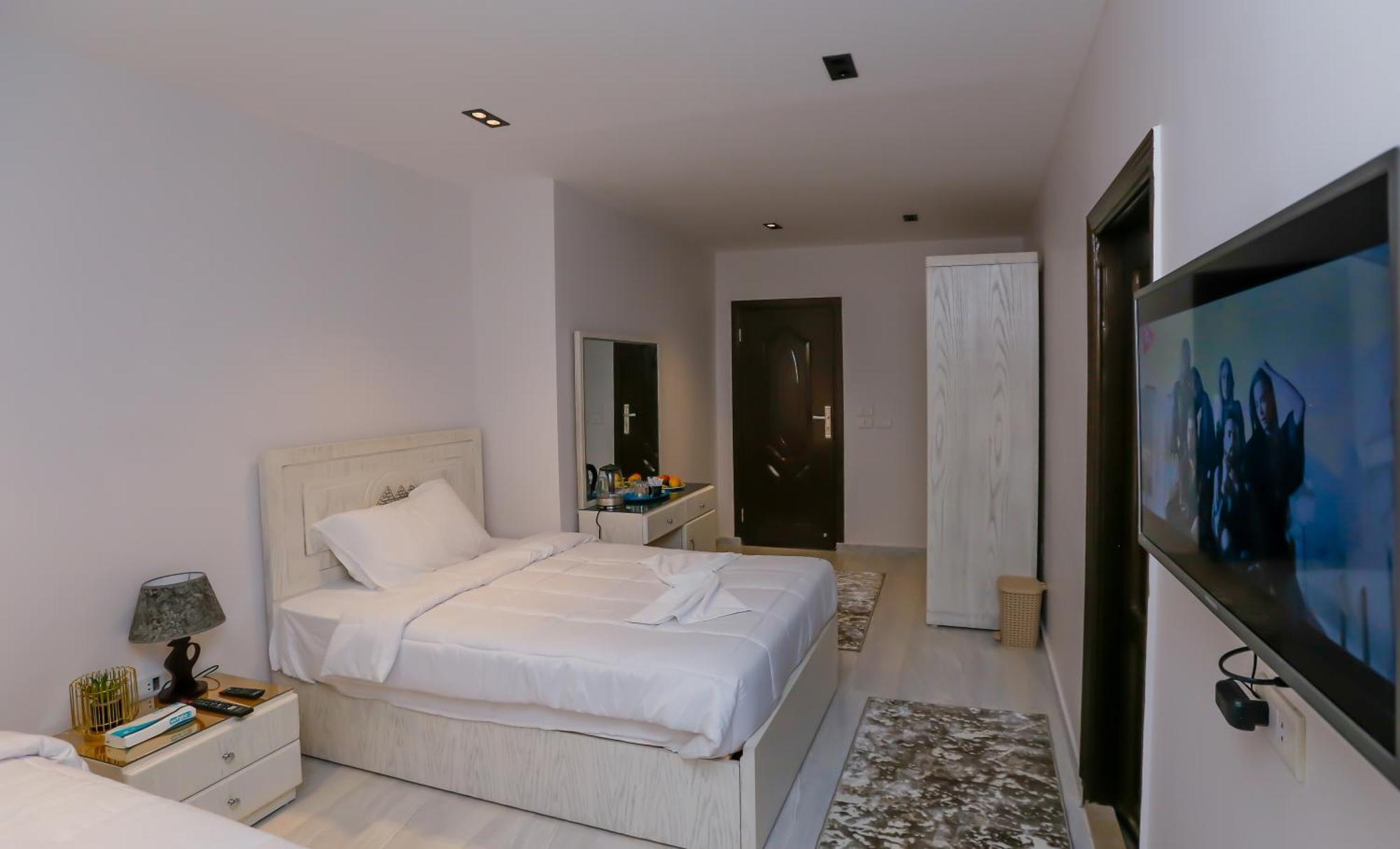Pyramids Land Palace Kafrat al Jabal Екстер'єр фото